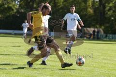 401 Kreisliga 1 - SV Manching II - FC Hitzhofen/Oberzell -  Peter Nuber gelb Hitzhofen - Foto: Jürgen Meyer