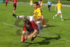 Kreisklasse - SV Zuchering - FC Hettenshausen - Dukovskiy Denis #5 gelb Zuchering - Mathees Chris #5 rot Hettenshausen - Foto: Jürgen Meyer
