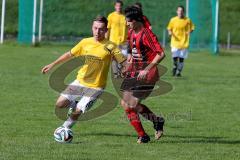 Kreisklasse - SV Zuchering - FC Hettenshausen -  Baal Leo #10 gelb Zuchering - Mathees Chris #5 rot Hettenshausen - Foto: Jürgen Meyer