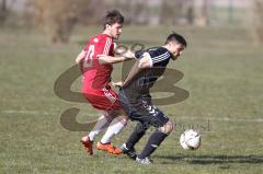 Bezirksliga Oberbayern - TSV Baar/Ebenhausen - SV Sulzemoos - Thomas Wachs schwarz Baar/Ebenhausen - Korbinian Wildgruber rot Sulzemoos - Foto: Jürgen Meyer