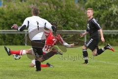 Kreisliga - TSV Baar Ebenhausen - FC Hepberg - Lushi Atdhedon #7 rot Hepberg - Wulf Tobias Torwart Baar-Ebenhausen - Burghard Dominik #2 schwarz Baar-Ebenhausen - Foto: Jürgen Meyer