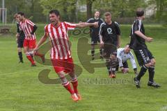 Kreisliga - TSV Baar Ebenhausen - FC Hepberg - Anikin Benjamin #11 rot Hepberg mit dem 1: 3 Treffer - Wulf Tobias Torwart baar Ebenhausen - Zimmermann Fabian #3 schwarz Baar Ebenhausen (neben Torwart) - Foto: Jürgen Meyer