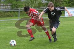 Kreisliga - TSV Baar Ebenhausen - FC Hepberg - Calik Sansar #10 rot Hepberg - Olbrich Lcas #6 schwarz Baar-Ebenhausen - Foto: Jürgen Meyer