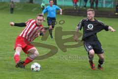 Kreisliga - TSV Baar Ebenhausen - FC Hepberg - Schneider Berthold #9 rot Hepberg - Zimmermann Fabian #3 schwarz Baar Ebenhausen -  Foto: Jürgen Meyer