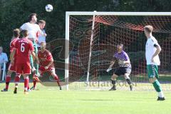 Fußball Bezirksliga - TSV Baar/Ebenhausen - TSV Erding -  Anto Bonic weiß beim Kopfball Erding - Nico Kreitmayr rot #5 Baar/Ebenhausen - Manuel Kirner Torwart Baar/Ebenhausen - Foto: Jürgen Meyer