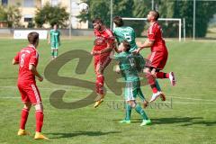 Bezirksliga - TSV Baar/Ebenhausen - TSV Jetzendorf - Simon Süßmeier links rot Baar/Ebenhausen - Fahd Imakor rechts rot Baar/Ebenhausen - Christos Papadopoulos grün mitte Jetzendorf - Martin Schröder #10 grün Jetzendorf - Foto: Jürgen Meyer