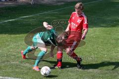 Bezirksliga - TSV Baar/Ebenhausen - TSV Jetzendorf - Lucas Olbrich rot Baar/Ebenhausen - Alexander Schäffler grün Jetzendorf - Foto: Jürgen Meyer