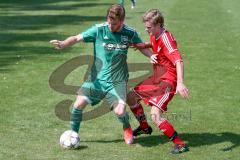 Bezirksliga - TSV Baar/Ebenhausen - TSV Jetzendorf - Lucas Olbrich rot Baar/Ebenhausen - Alexander Schäffler grün Jetzendorf - Foto: Jürgen Meyer