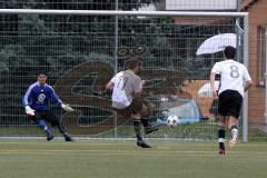 Kreisliga - TSV Gaimersheim - TSV Baar Ebenhausen - Hüttinger Denis #11 Gaimersheim trifft durch Elfmeter zum 1:0 - Kirner Manuel Torwart Ebenhausen -  Foto: Jürgen Meyer