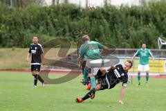 Kreisliga - TSV Gaimersheim - FC Geisenfeld - Patrick Valentin grün Geisenfeld - Peter Dörfler schwarz Gaimersheim -  Foto: Jürgen Meyer