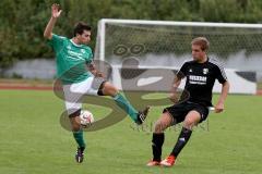 Kreisliga - TSV Gaimersheim - FC Geisenfeld - Markus Vollnhals schwarz Gaimersheim - Daniel Gmeiner grün Geisenfeld -  Foto: Jürgen Meyer