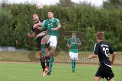 Kreisliga - TSV Gaimersheim - FC Geisenfeld - Markus Vollnhals schwarz Gaimersheim - Bilal Rihani grün Geisenfeld -  Foto: Jürgen Meyer