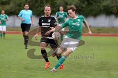 Kreisliga - TSV Gaimersheim - FC Geisenfeld - Peter Dörfler schwarz Gaimersheim - Oliver Ploch grün Geisenfeld -  Foto: Jürgen Meyer