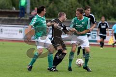 Kreisliga - TSV Gaimersheim - FC Geisenfeld - Patrick Hiesch schwarz Gaimersheim - Thomas Amort grün Geisenfeld - Patrick Valentin #4 grün Geisenfeld -  Foto: Jürgen Meyer
