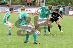 Kreisliga - TSV Gaimersheim - FC Geisenfeld - Franz Reinwald schwarz Gaimersheim - Florian Lang grün Geisenfeld -  Foto: Jürgen Meyer
