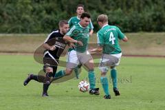 Kreisliga - TSV Gaimersheim - FC Geisenfeld - Patrick Hiesch schwarz Gaimersheim - Thomas Amort grün Geisenfeld - Patrick Valentin #4 grün Geisenfeld -  Foto: Jürgen Meyer