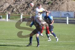 Kreisliga 1 - TSV Großmehring - SV Kasing - Glerdis Ahmeti weiss Kasing - Simon Obermeier blau Grossmehring - Foto: Jürgen Meyer