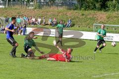 Kreisklasse - TSV Mailing-Feldkirchen - TSV Großmehring - Braun Markus #18 blau Großmehring schiesst das 0:1 - Duna Mathias Torwart Mailing -  Foto: Jürgen Meyer