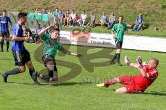 Kreisklasse - TSV Mailing-Feldkirchen - TSV Großmehring - Braun Markus #18 blau Großmehring schiesst das 0:1 - Duna Mathias Torwart Mailing -  Foto: Jürgen Meyer