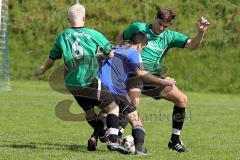 Kreisklasse - TSV Mailing-Feldkirchen - TSV Großmehring - Büchter Björn #6 grün Mailing - Di Terlizzi Giuseppe #9 blau Großmehring - Foto: Jürgen Meyer