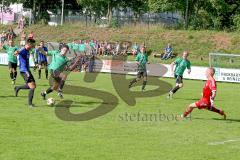 Kreisklasse - TSV Mailing-Feldkirchen - TSV Großmehring - Braun Markus #18 blau Großmehring schiesst das 0:1 - Duna Mathias Torwart Mailing -  Foto: Jürgen Meyer