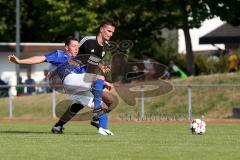 Fußball - Sparkassenpokal - TSV Reichertshofen - TSV Gaimersheim - Kevin Hoffmann blau Reichertshofen - Igor Konusch schwarz Gaimersheim - Foto: Jürgen Meyer