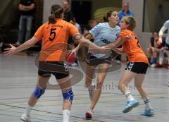 Damen Handball - HG Ingolstadt - TSV Schleißheim - Corinna Demel will durch die Mitte