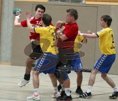 Handball - MTV Ingolstadt - MTV Pfaffenhofen - Peter Mesiarik scheitert an der Abwehr