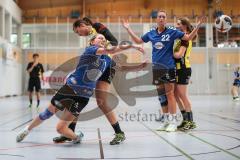 HG Ingolstadt Damen Handball Molten-CUP - 
TSV Ottobeuren - links Bianca Edelsbrunner (7) wird gefoult, hintenn Mariy Häußler (22)