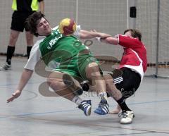 Handball HG Ingolstadt - TSV Mainburg 05.04.08 - wer verliert steigt ab - Tobias Amann wird vor dem Torwurf schwer gefoult