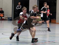 Handball - HG Ingolstadt - TSV Rottenburg - Marcel Kühne auf dem Weg zum Tor