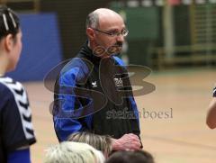 Handball Damen - DJK Ingolstadt - TSV Bergkirchen - Trainer Harald Schneider gibt Anweisungen