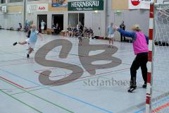 Handball Landesliga Damen HG Ingolstadt-Walkenhofen Melanie Pschmann beim 7 Meter Foto: Juergen Meyer