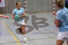 Handball Damen - HG Ingolstadt - SC Freising - Lisa Günther sucht eine Anspielmöglichkeit
