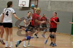 Handball Bezirksliga DJK Ingolstadt - TSV Gaimersheim Mihalik Veronica beim Torwurf Foto: Juergen Meyer