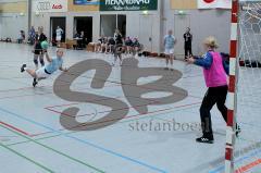 Handball Landesliga Damen HG Ingolstadt-Walkenhofen Melanie Pschmann beim 7 Meter Foto: Juergen Meyer