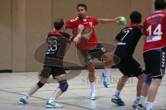 Handball Herren BOL - MTV Ingolstadt - TSV Indersdorf - mitte Alexander Geier kämpft sich zum Tor durch