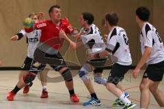 Handball - MTV Ingolstadt - SC Freising - Robert Napast kommt nicht durch die Abwehr