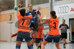 Handball Damen - Landesliga Bayern - HG Ingolstadt - TSG 1885 Augsburg - Mel Pöschmann läuft durch die Abwehr und wirft ein Tor