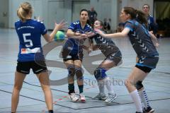 Handball Damen Landesliga Bayern - HG Ingolstadt - ESV Neuaubing - links 5 Kathi Fischer und mitte 9 Lisa Dick