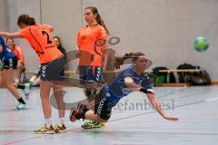 Handball Damen - Landesliga Bayern - HG Ingolstadt - TSG 1885 Augsburg - Franzi Benick kämpft sich durch und wirft ein Tor