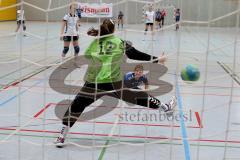 Handball Damen - HG Ingolstadt/Frauen - TSV Schleißheim - Melanie Pöschmann #10 HG Ingolstadt  beim 7 Meter Theresa Bauer Torfrau Schleißheim - Foto: Jürgen Meyer