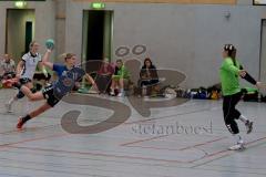 Handball Damen - HG Ingolstadt/Frauen - TSV Schleißheim - Melanie Pöschmann beim 7 Meter - Theresa Bauer Torfrau Schleißheim - Foto: Jürgen Meyer