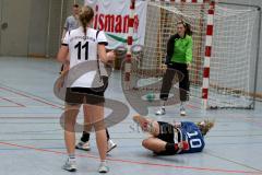 Handball Damen - HG Ingolstadt/Frauen - TSV Schleißheim - Melanie Pöschmann #10 HG Ingolstadt - Theresa Bauer Torfrau Schleißheim - Foto: Jürgen Meyer