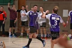 Herren Handball BOL - MTV Ingolstadt - TSV Mainburg - Kai Struß (3 MTV) bejubelt sein Tor mit Andrei Macovei (15 MTV)