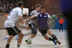 Herren Handball BOL - MTV Ingolstadt - TSV Mainburg - rechts Andrei Macovei (15 MTV) kämpft sich durch die Abwehr