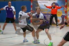 Herren Handball BOL - MTV Ingolstadt - TSV Mainburg - Kai Struß (3 MTV) wird festgehalten