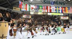 Inline Hockey-WM in Ingolstadt - Eröffnungsspiel - Deutschland gegen Slowenien 7:5 - Einmarsch der Trommler Drum4Fun, Eröffnungsfeier