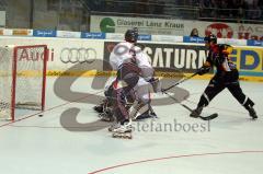 Inlinehockey WM Deutschland-USA-greilinger schiesst ein torFoto: Jürgen Meyer