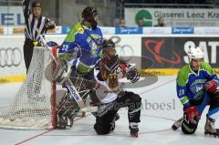 Inline Hockey WM 2012 Deutschland - Slowenien - Michael Wolf wird gefoult - Foto: Jürgen Meyer